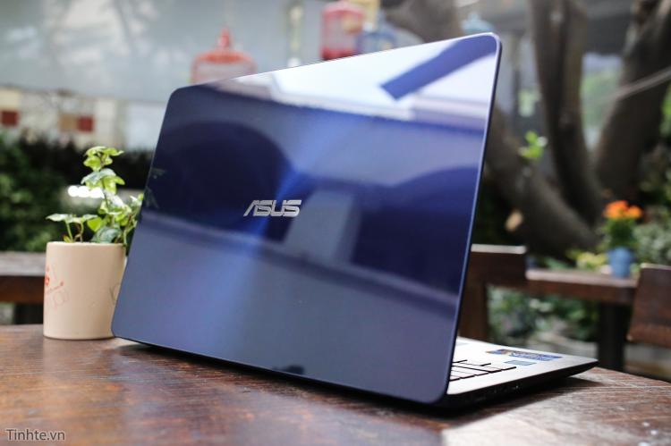 Đang tải ZenBook.jpg…